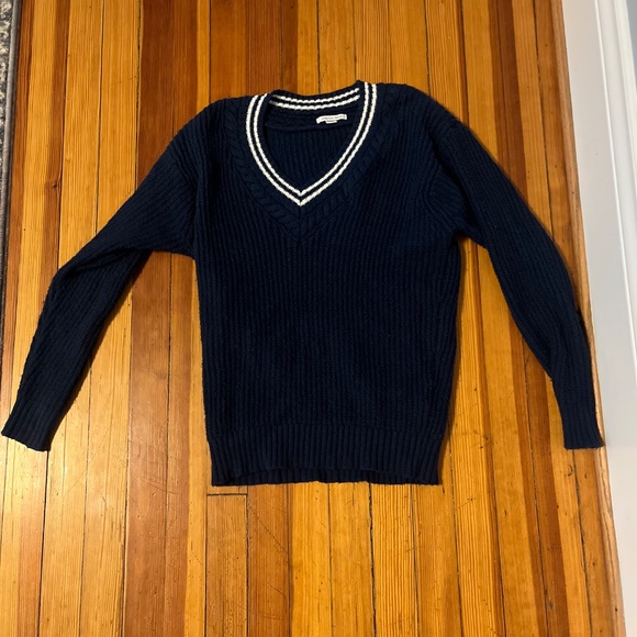 American Eagle Sweater (XS) - Picture 3 of 3